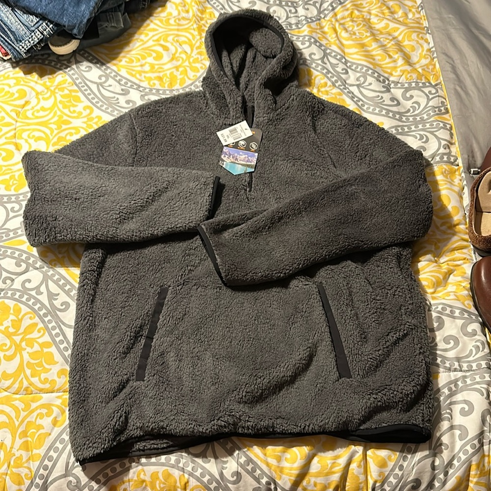 Mountain and Isles Sherpa qtr zip grey pullover